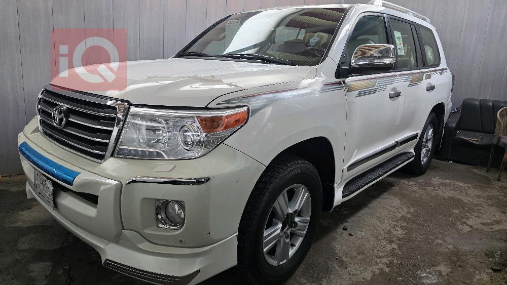 تويوتا لاندكروزر